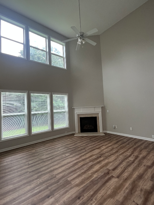2501 Southhaven Ln - Photo 5 of 20
