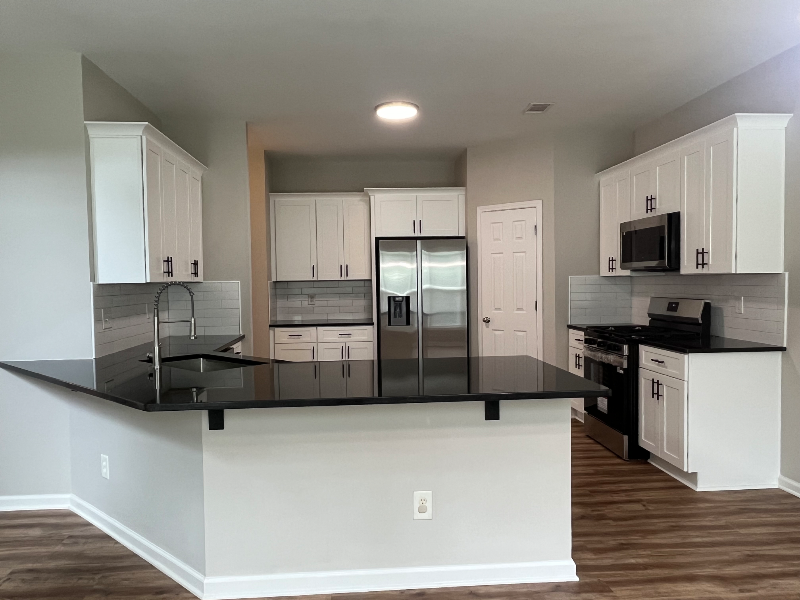 2501 Southhaven Ln - Photo 7 of 20