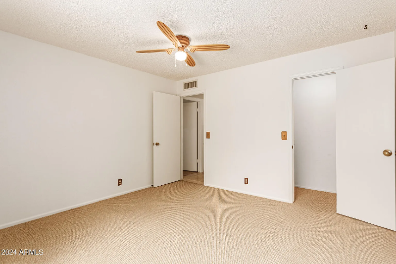12340 N 72nd Dr - Photo 4 of 16