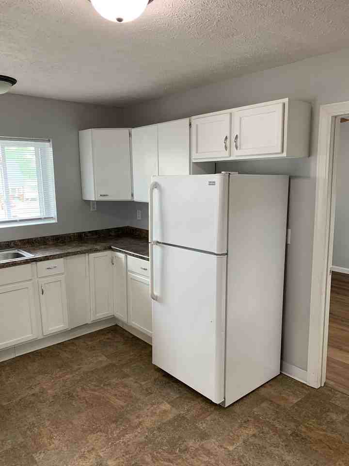 112 S Virginia St #A - Photo 6 of 12