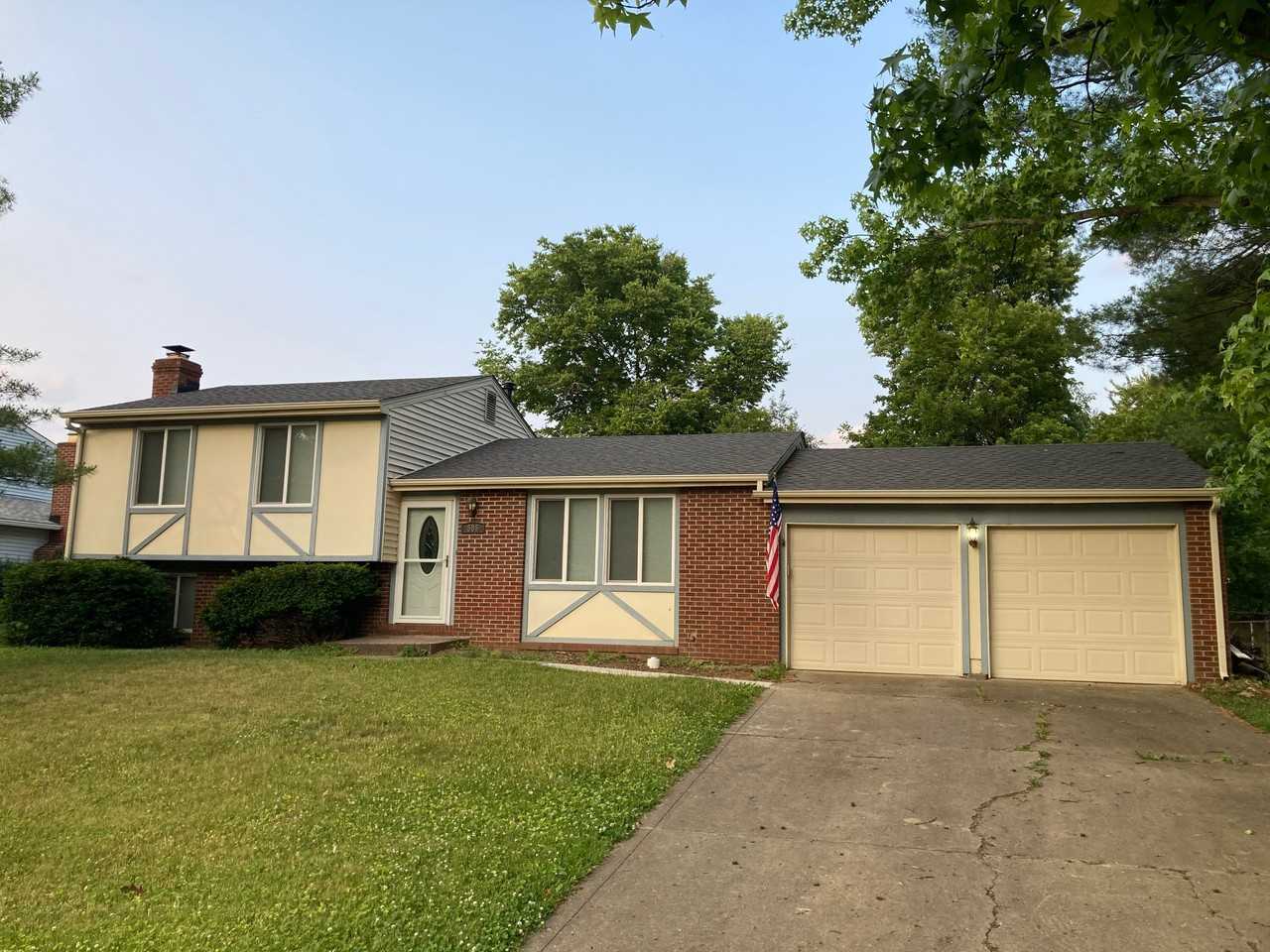 585 Meadowview Ln