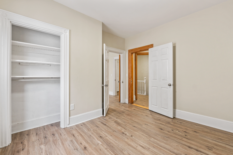 27 Frederic St #B - Photo 6 of 10