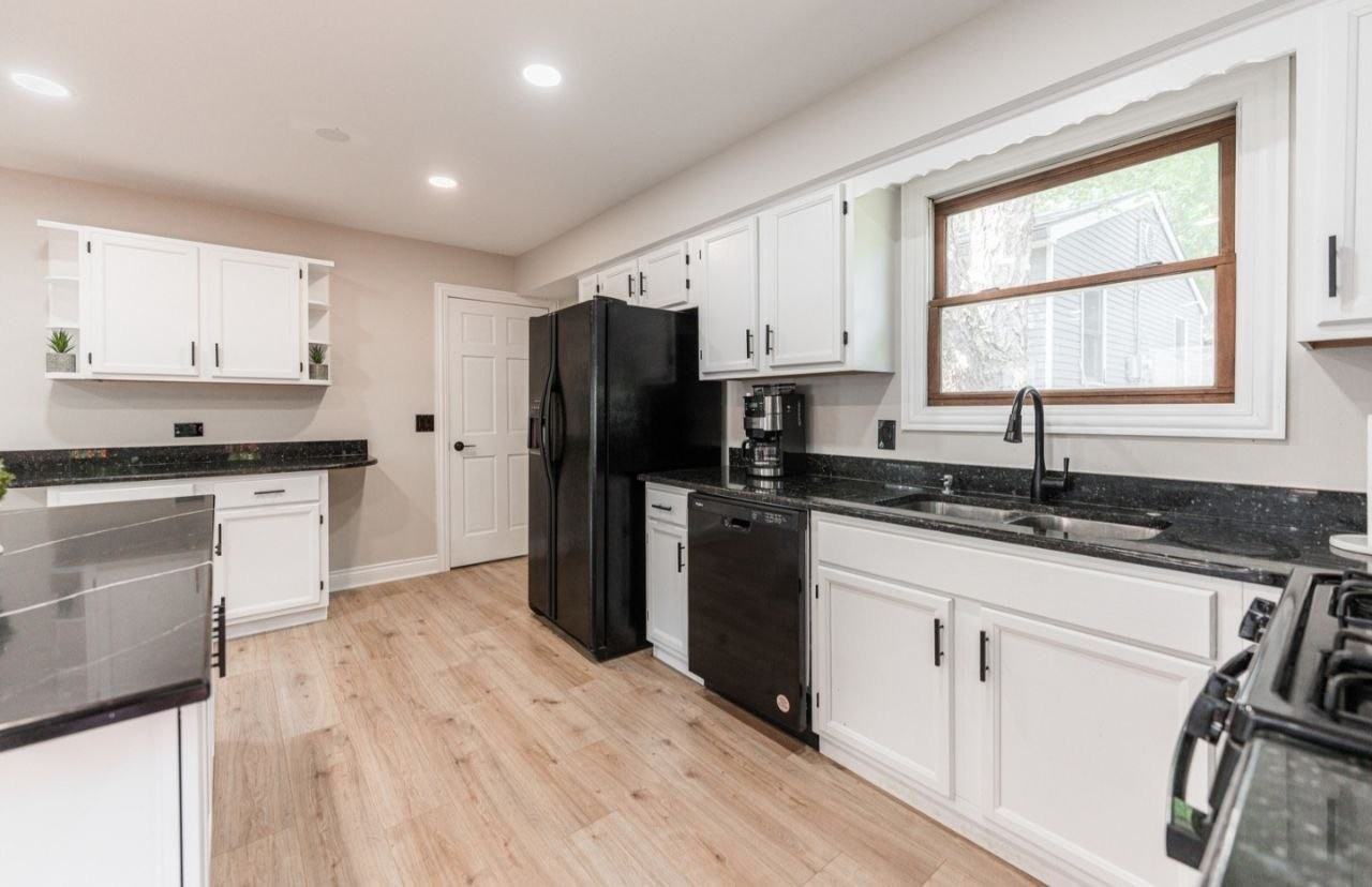 101 N Lily Lake Rd - Photo 4 of 16