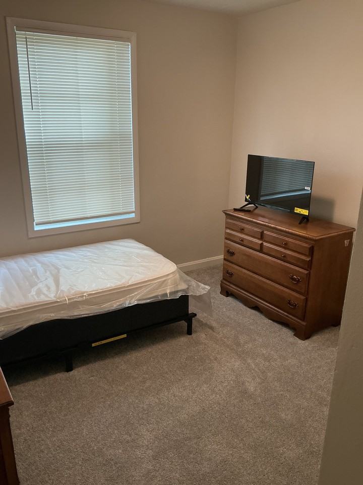 13828 Woodland Dr - Photo 3 of 7