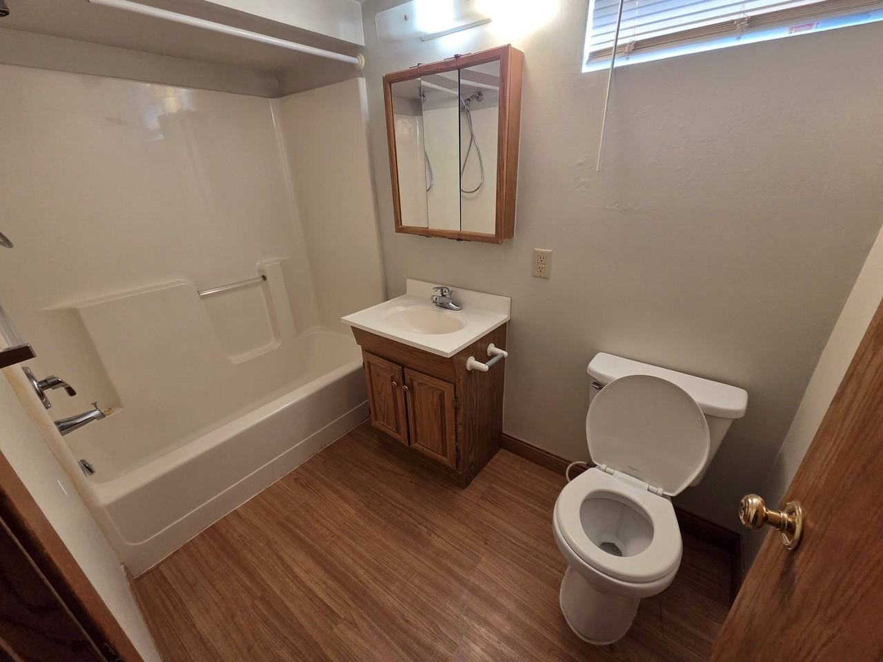 1341 Sherburne Ave - Photo 7 of 8