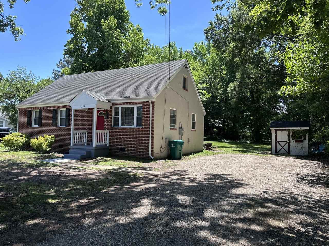 210 Natchez Rd - Photo 2 of 20