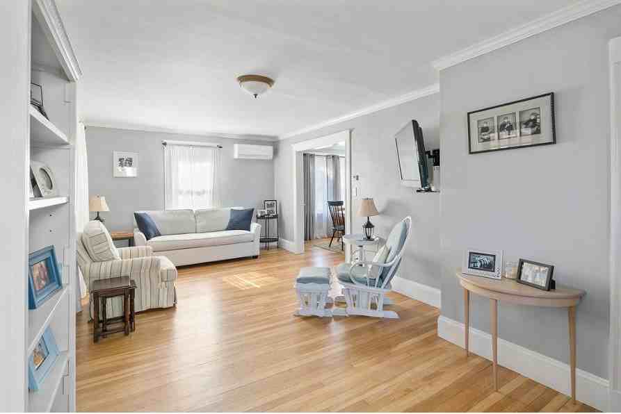 10 Spencer St - Photo 6 of 17
