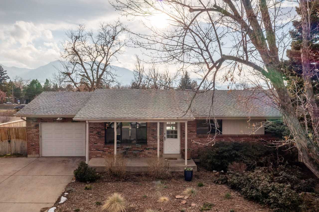 275 Seminole Dr - Photo 2 of 16