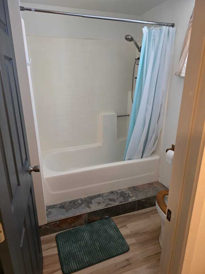 1034 S Myers St - Photo 4 of 6