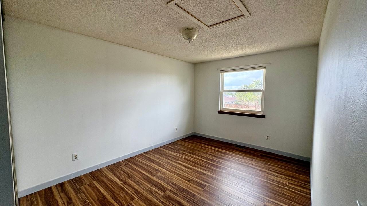 18135 E Atlantic Dr - Photo 2 of 13