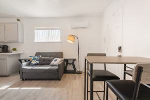 featured image of 201 N 5th St #8