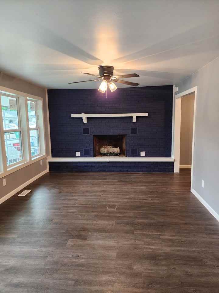 408 Nicholson Dr - Photo 2 of 10