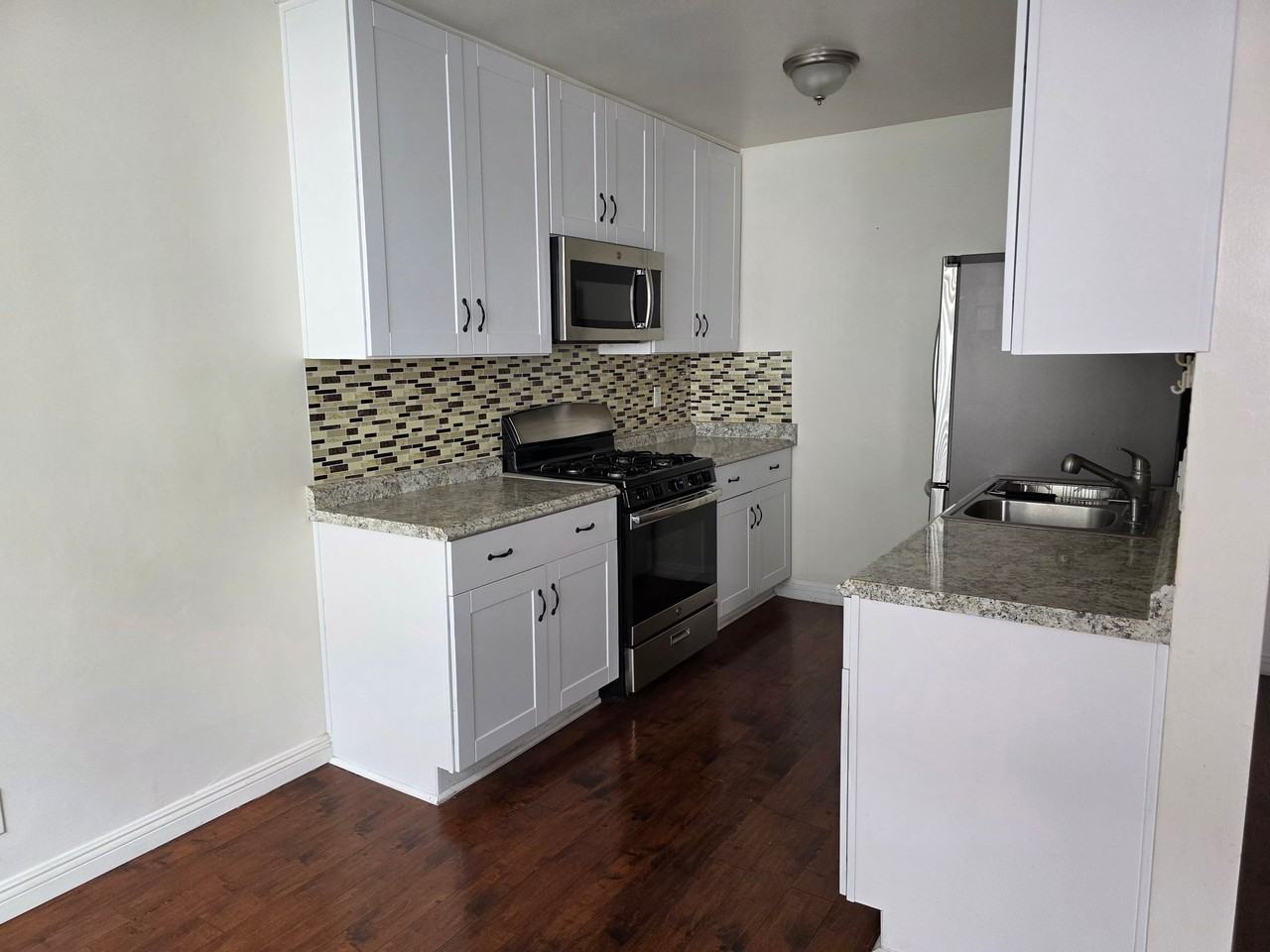 706 E Harvard St #5 - Photo 5 of 9