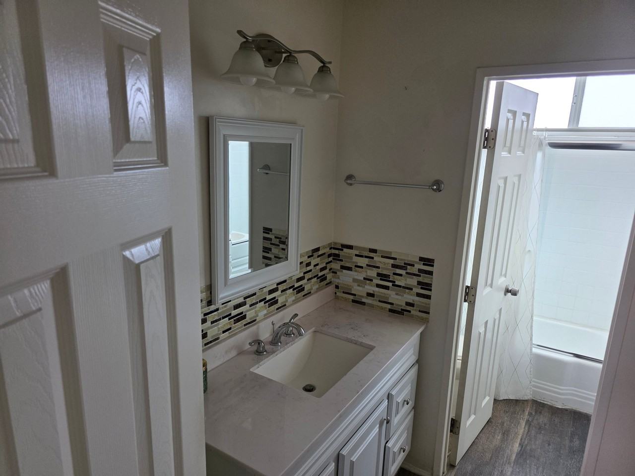 706 E Harvard St #5 - Photo 6 of 9