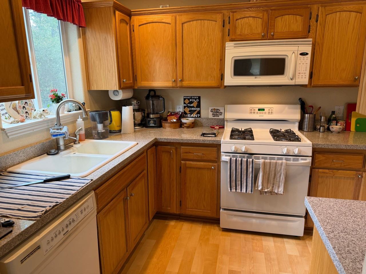 6755 Chaparral Ln - Photo 3 of 9