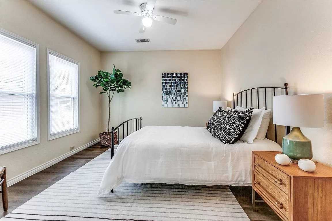 5501 E Side Ave - Photo 7 of 12