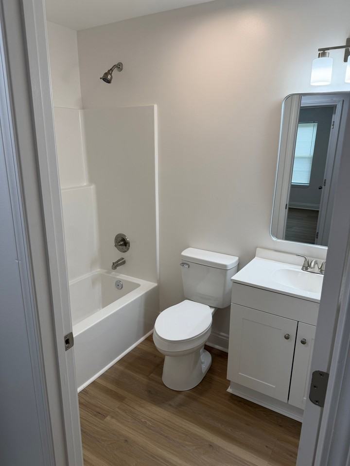 102 Fifth St - Photo 6 of 11