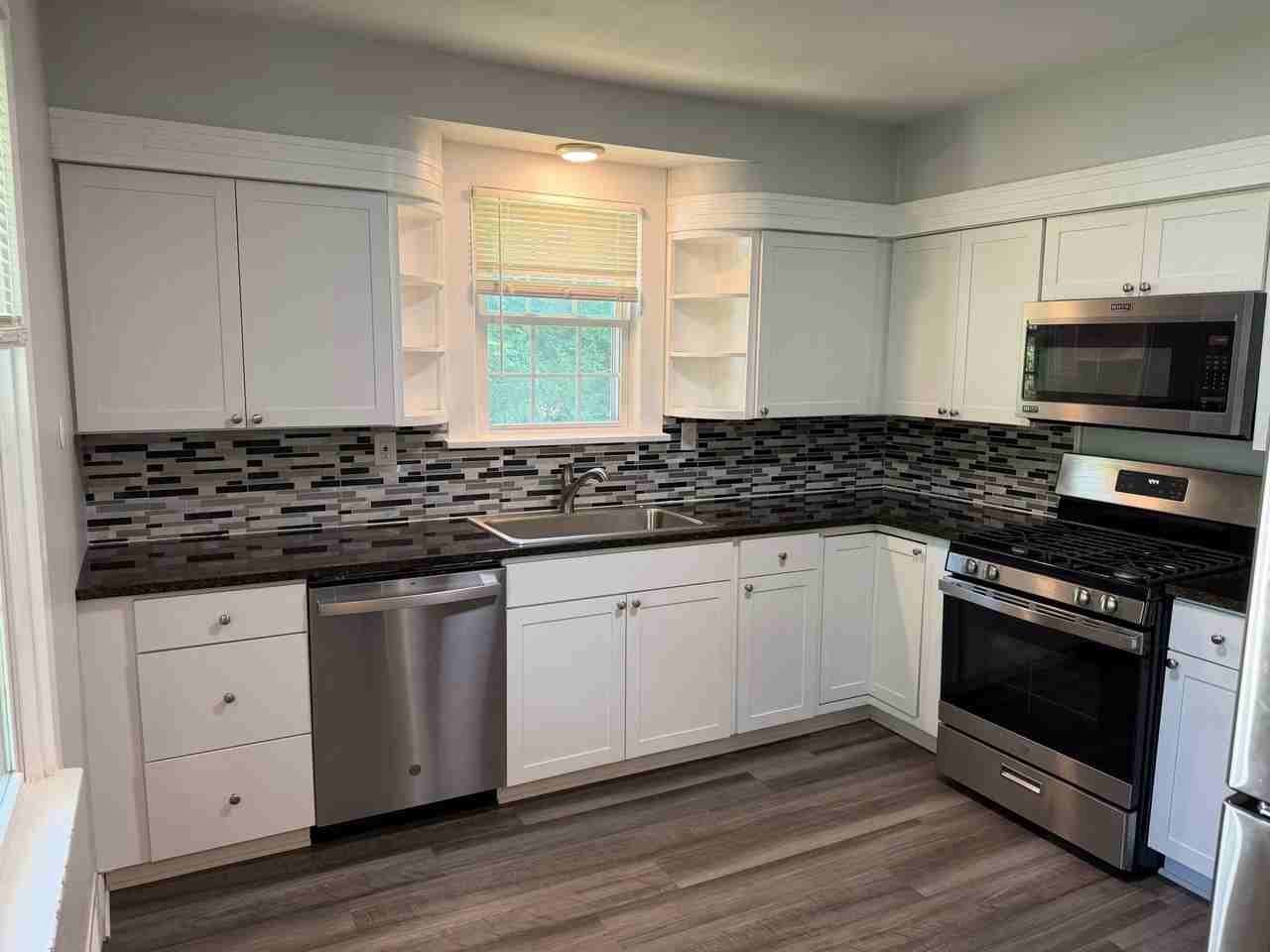 418 Darlington Rd - Photo 3 of 20