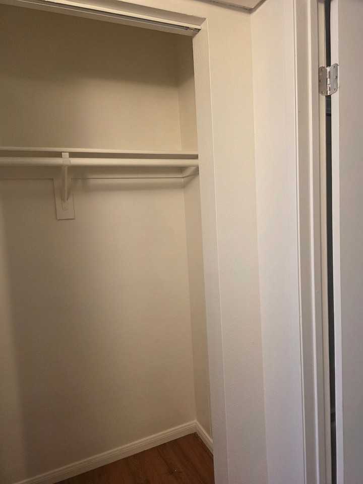 2253 N Niagara St #C - Photo 3 of 4