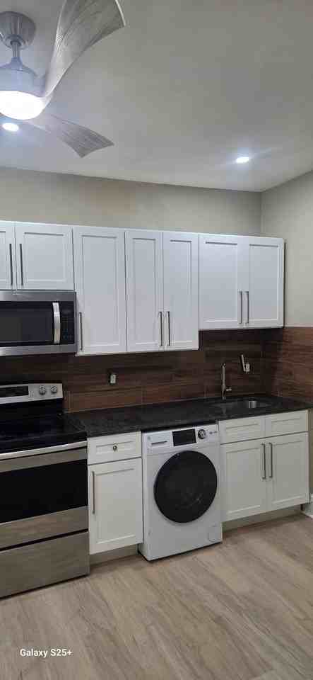 1612 N 54th St - Photo 3 of 11