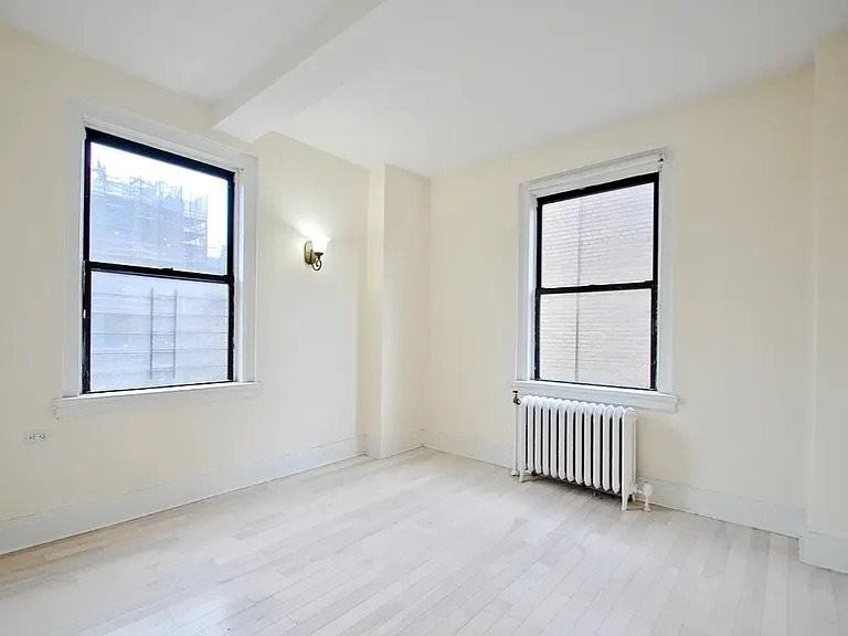 639 W 173rd St #4B - Photo 6 of 7