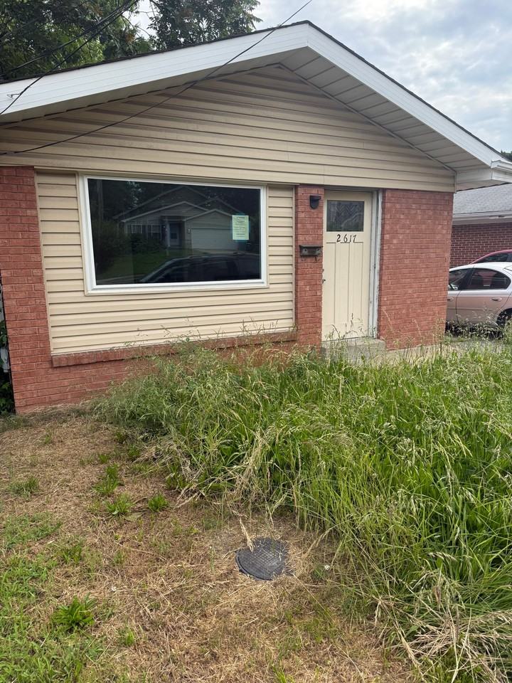 2617 Hord Ave - Photo 2 of 9