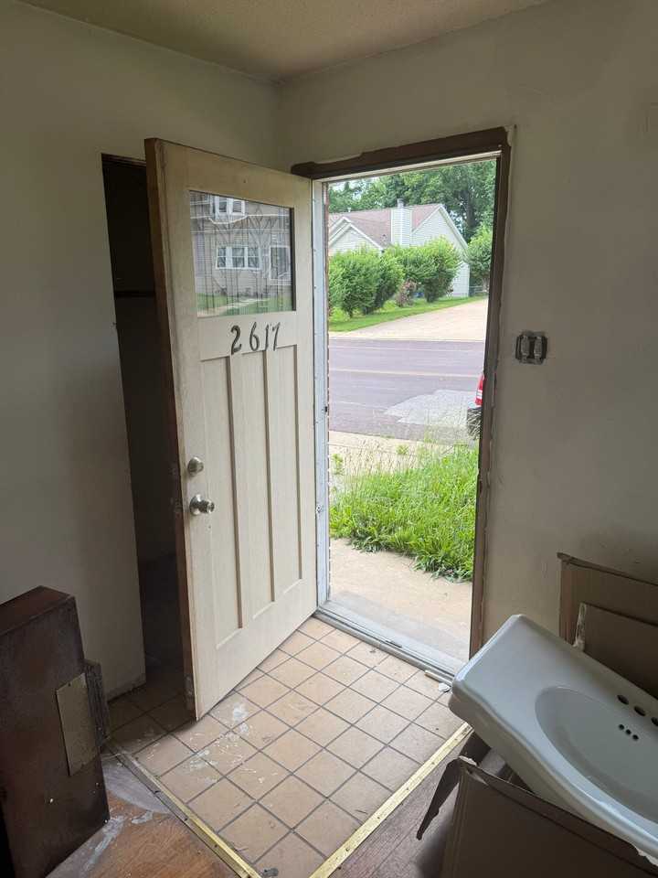 2617 Hord Ave - Photo 4 of 9