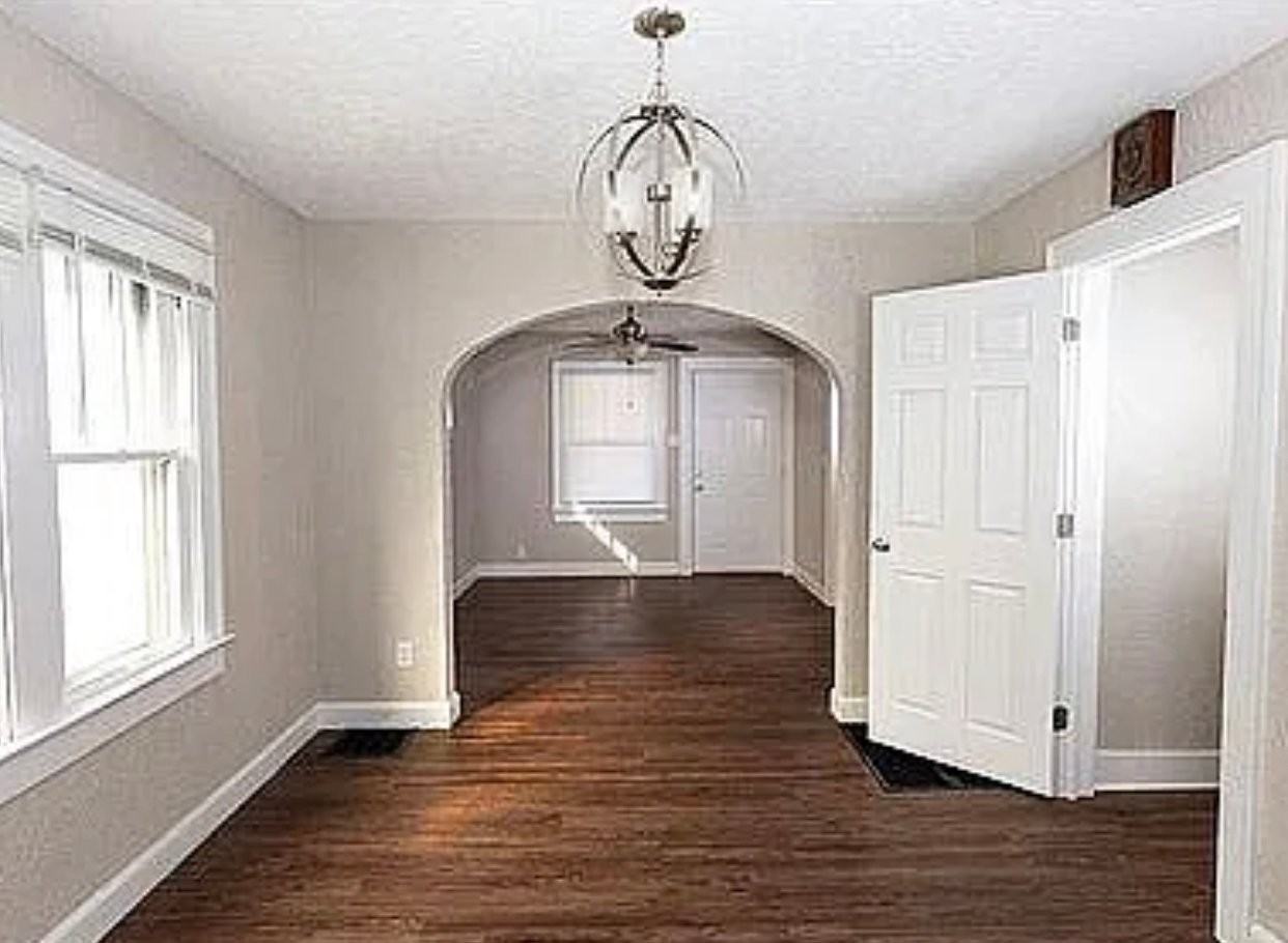 1637 S State Ave - Photo 3 of 10