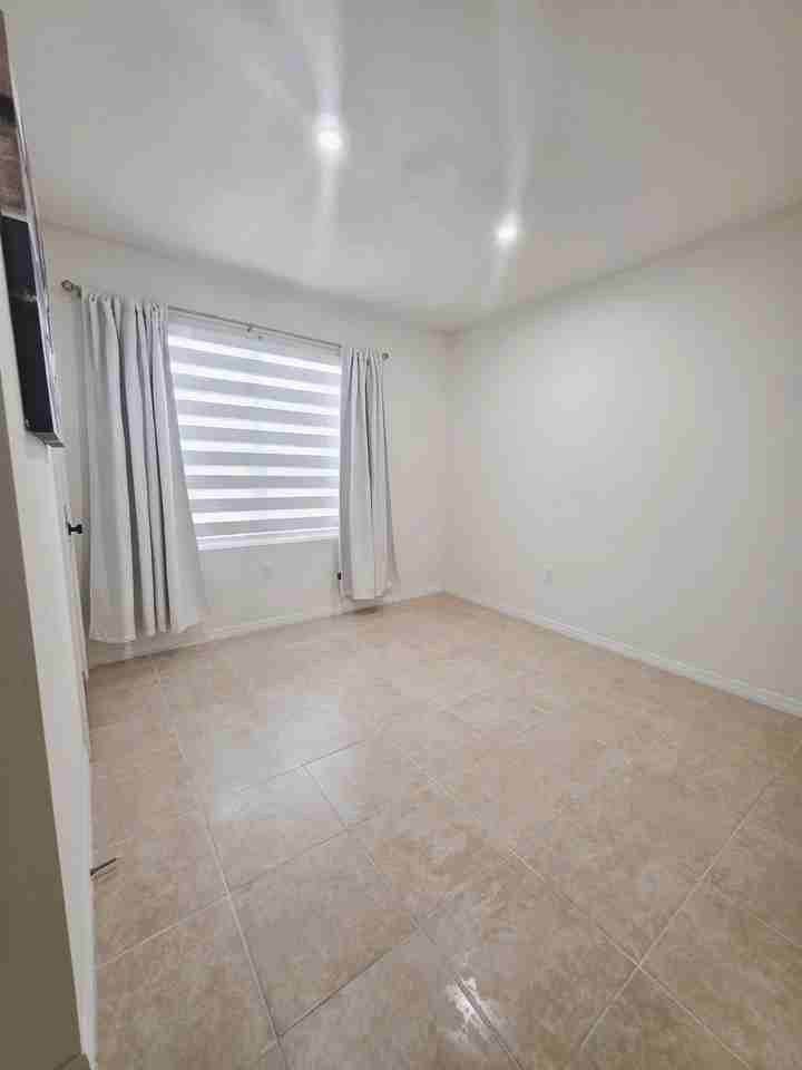 5280 Maddie Dr - Photo 4 of 18