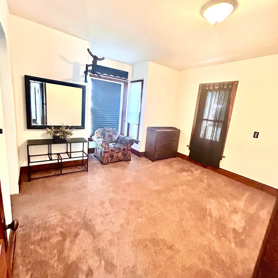 406 Chestnut St #1 - Photo 6 of 6