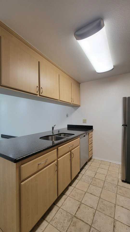7202 Shelter Creek Ln #7202 - Photo 4 of 29
