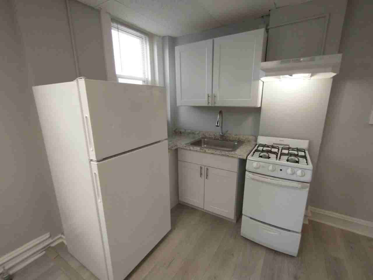 307 Dolphin St #4B - Photo 5 of 10
