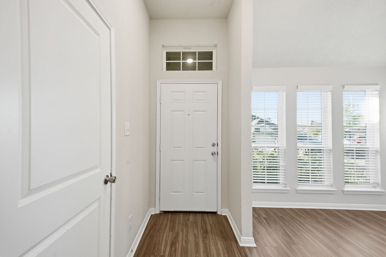 11962 Sunshine Park Dr N #NA - Photo 4 of 20