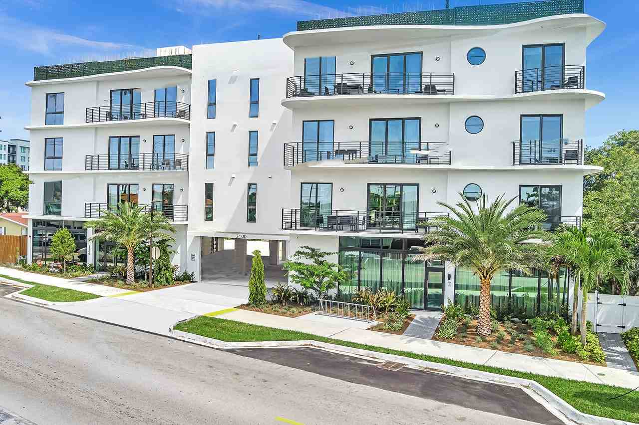 2100 Miami Rd #204