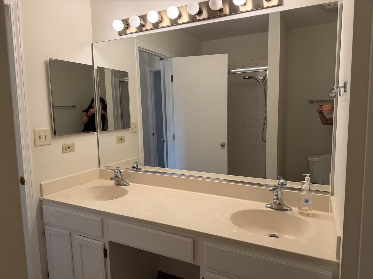 429 Prairieview Dr #B - Photo 4 of 18