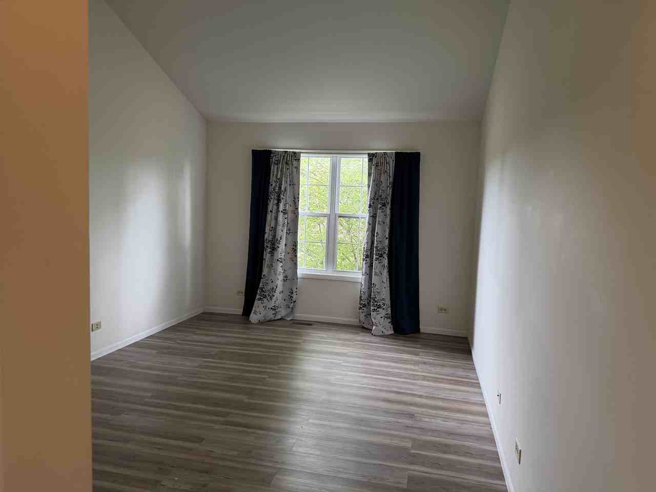 429 Prairieview Dr #B - Photo 7 of 18