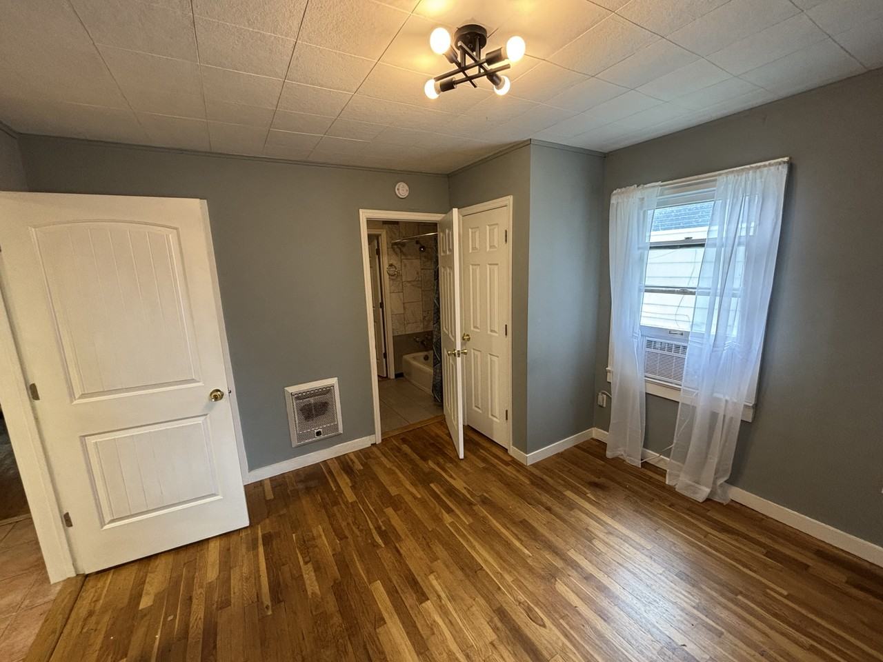 208 Marietta St #208 - Photo 2 of 4