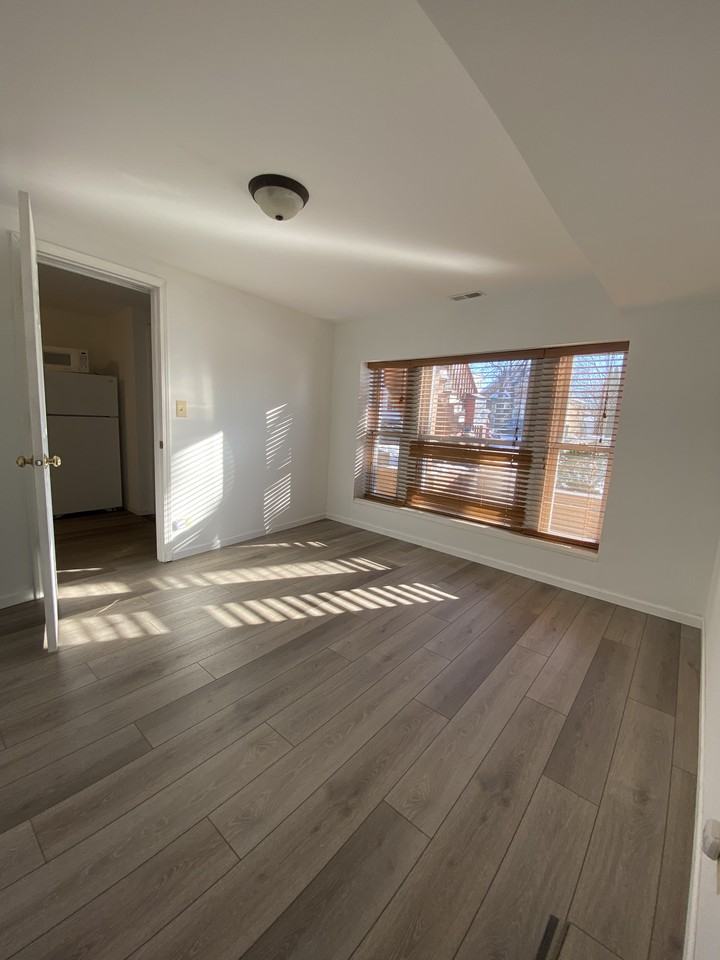 5954 W Leland Ave #BS - Photo 3 of 17