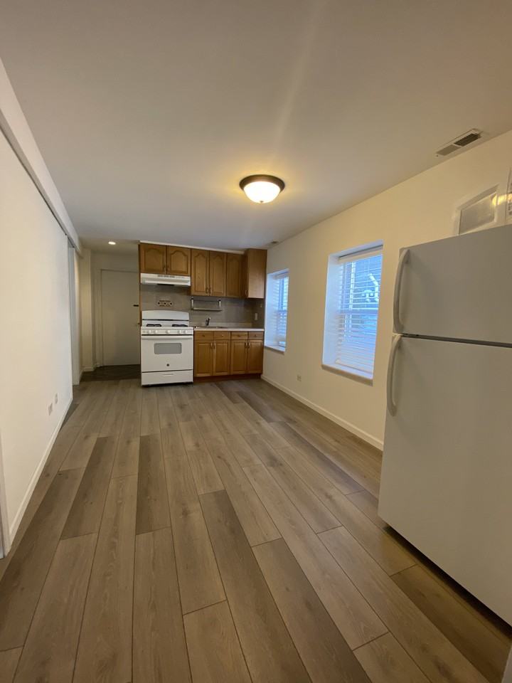 5954 W Leland Ave #BS - Photo 4 of 17