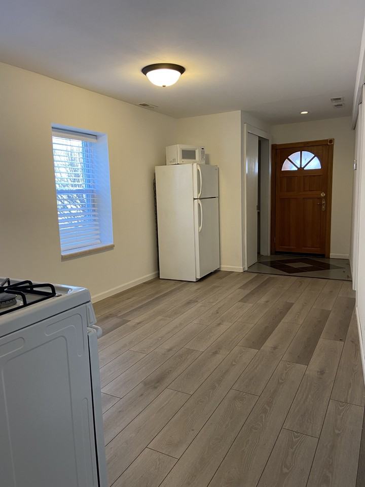 5954 W Leland Ave #BS - Photo 5 of 17