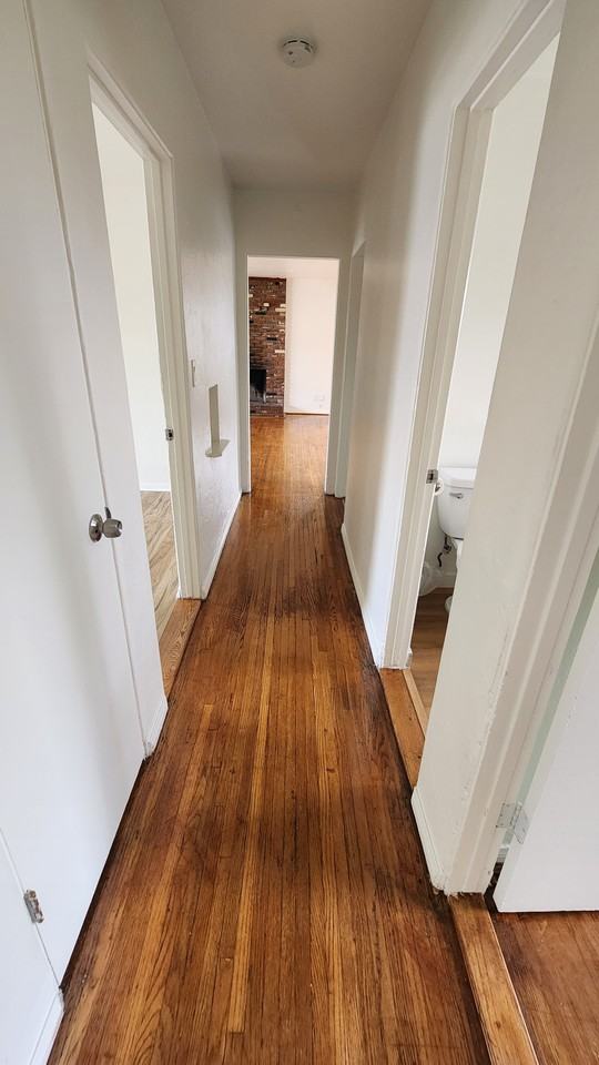 3005 East 16th Street - Photo 5 of 16