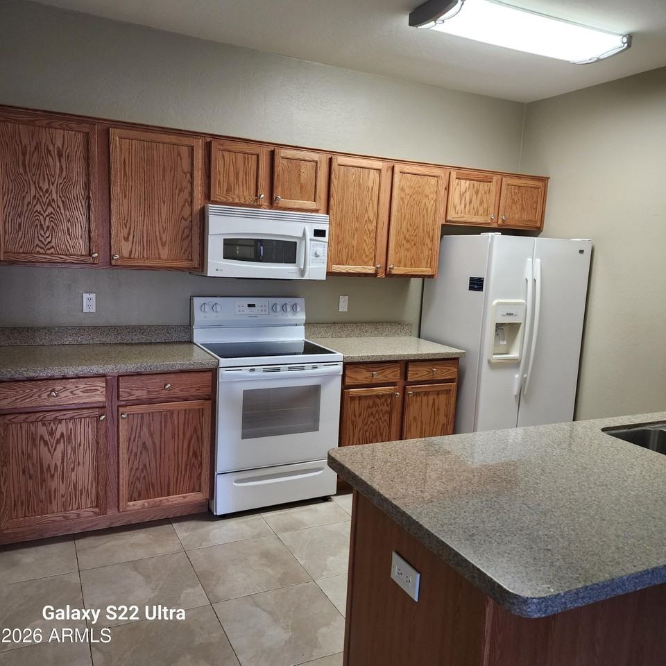 11260 N 92nd St #1033 - Photo 6 of 19
