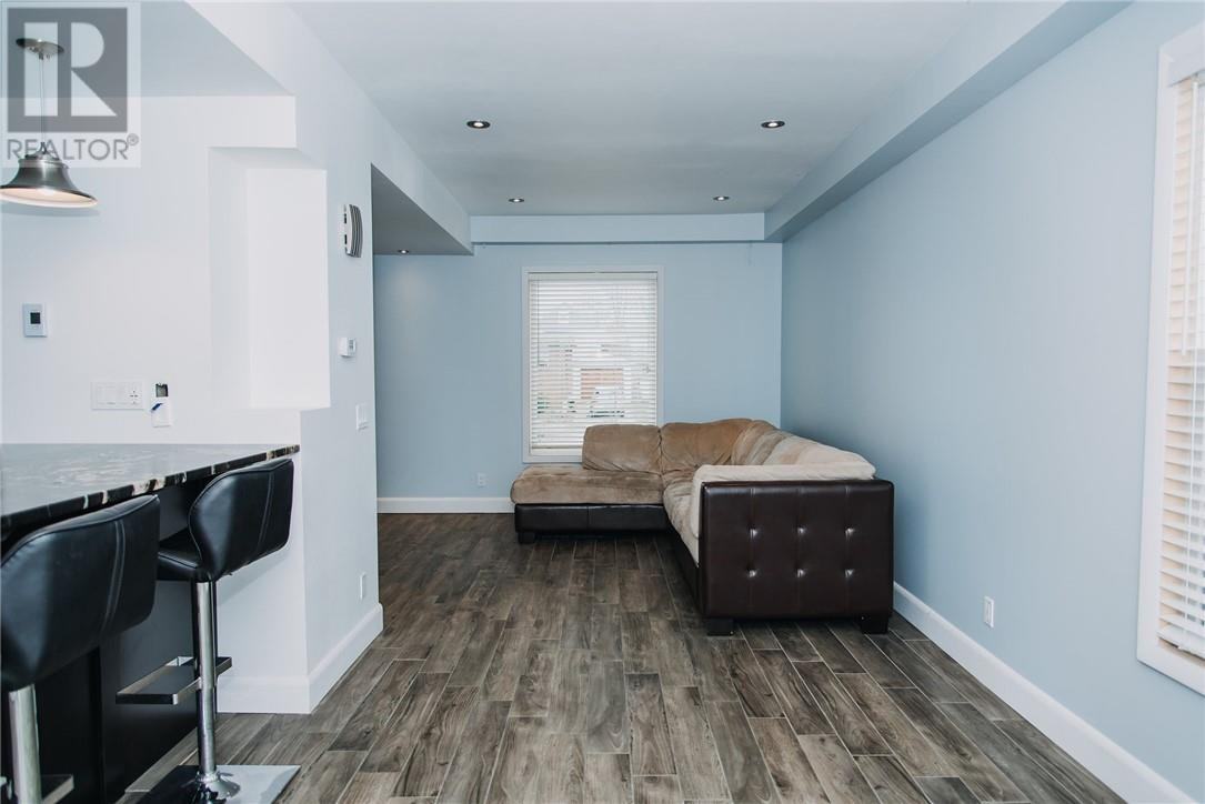 182 Curry Avenue - Photo 3 of 19