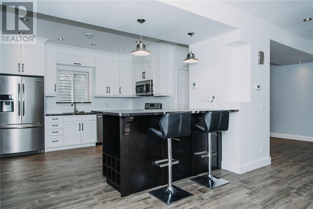 182 Curry Avenue - Photo 5 of 19