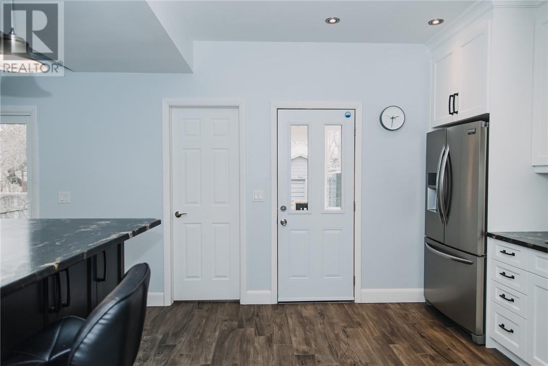 182 Curry Avenue - Photo 7 of 19