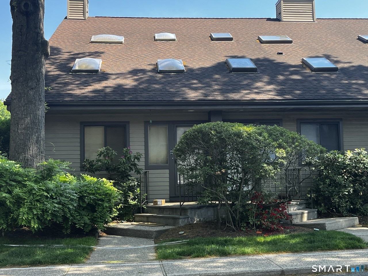 2289 Bedford St #D13 - Photo 2 of 37