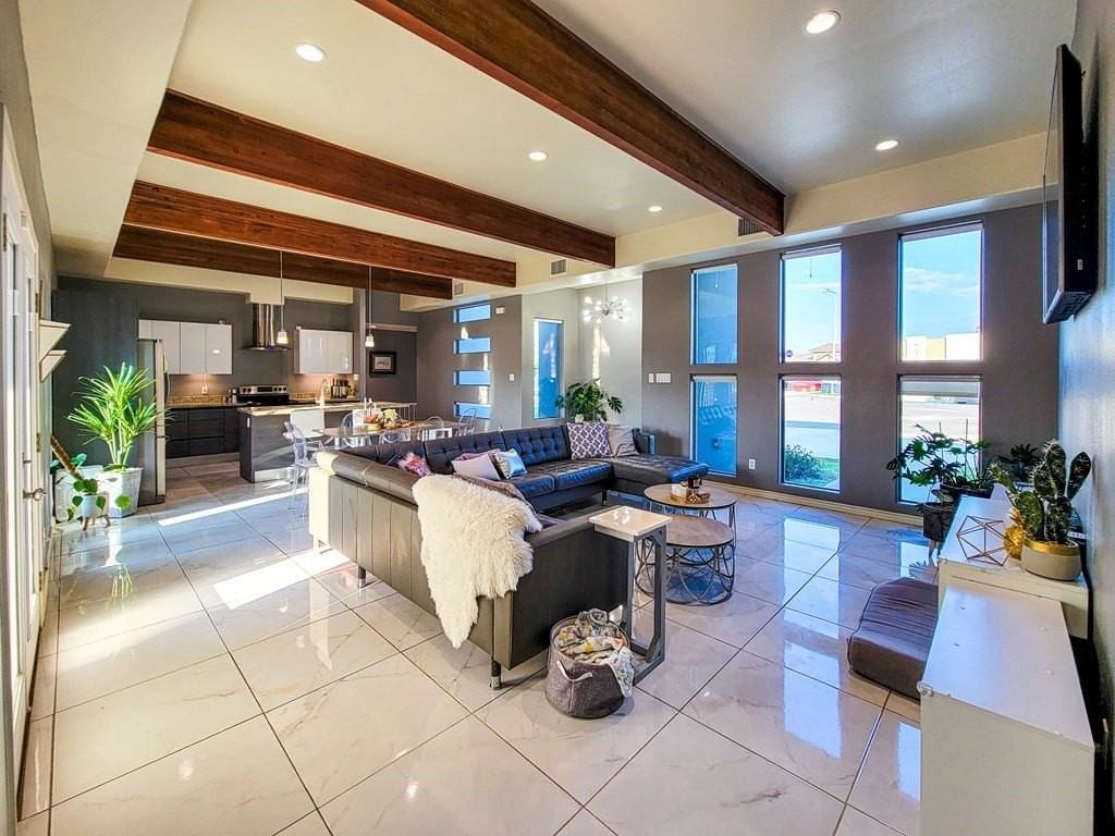 2375 Oak Breeze - Photo 4 of 13