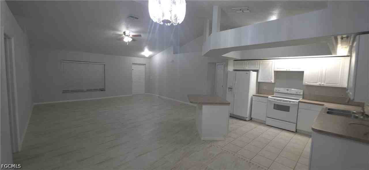1144 Essex St E - Photo 3 of 12