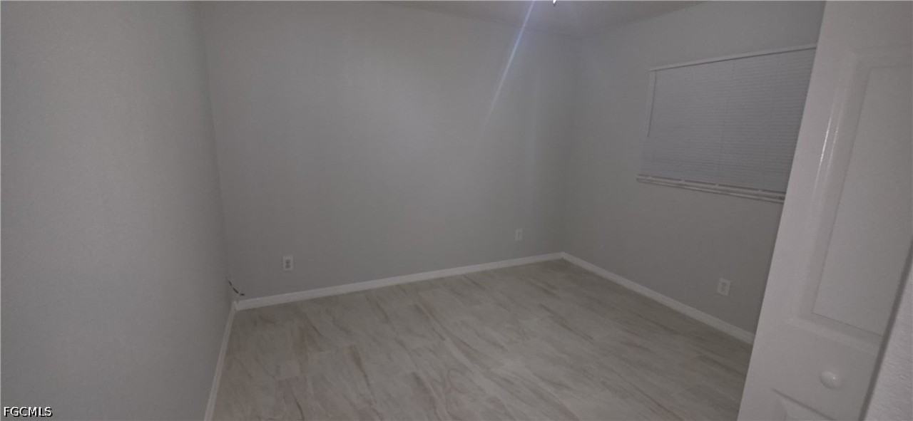 1144 Essex St E - Photo 6 of 12