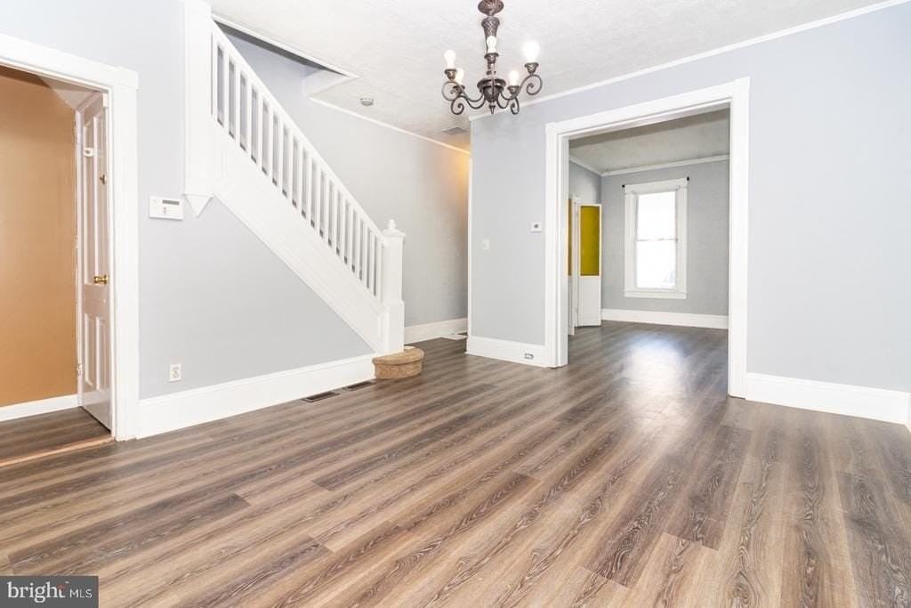 635 Chambers St - Photo 6 of 27